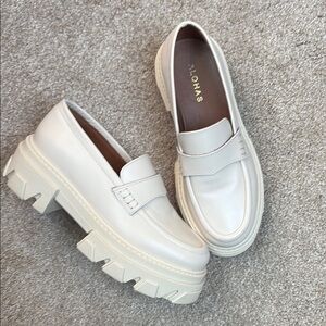 Alohas Trailblazer Loafers